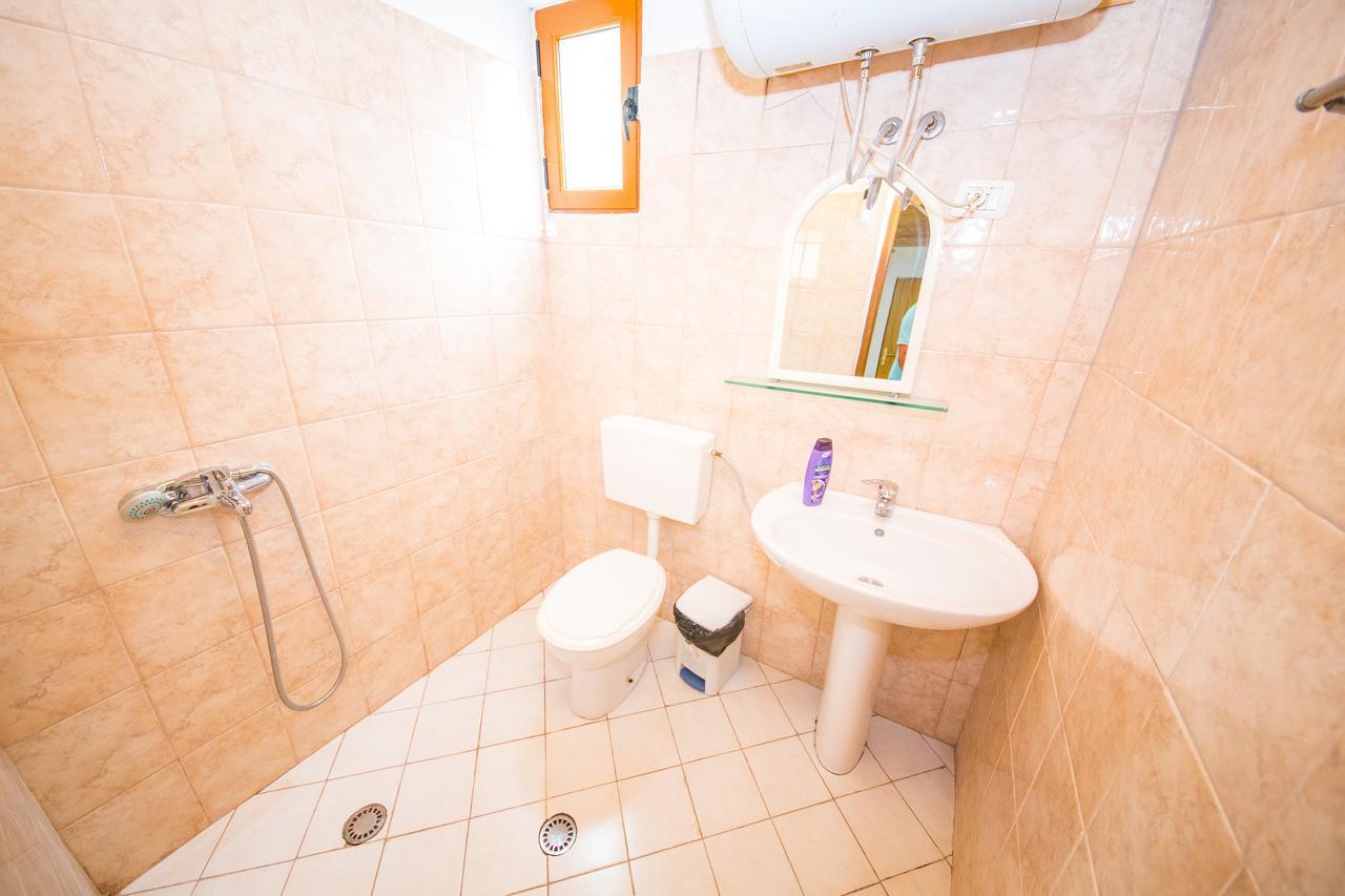 Isi Rooms Vlorë Pokoj fotografie